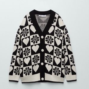 ZARA BLACK AND WHITE KNIT JACQUARD HEART FLOWER JACKET CARDIGAN
